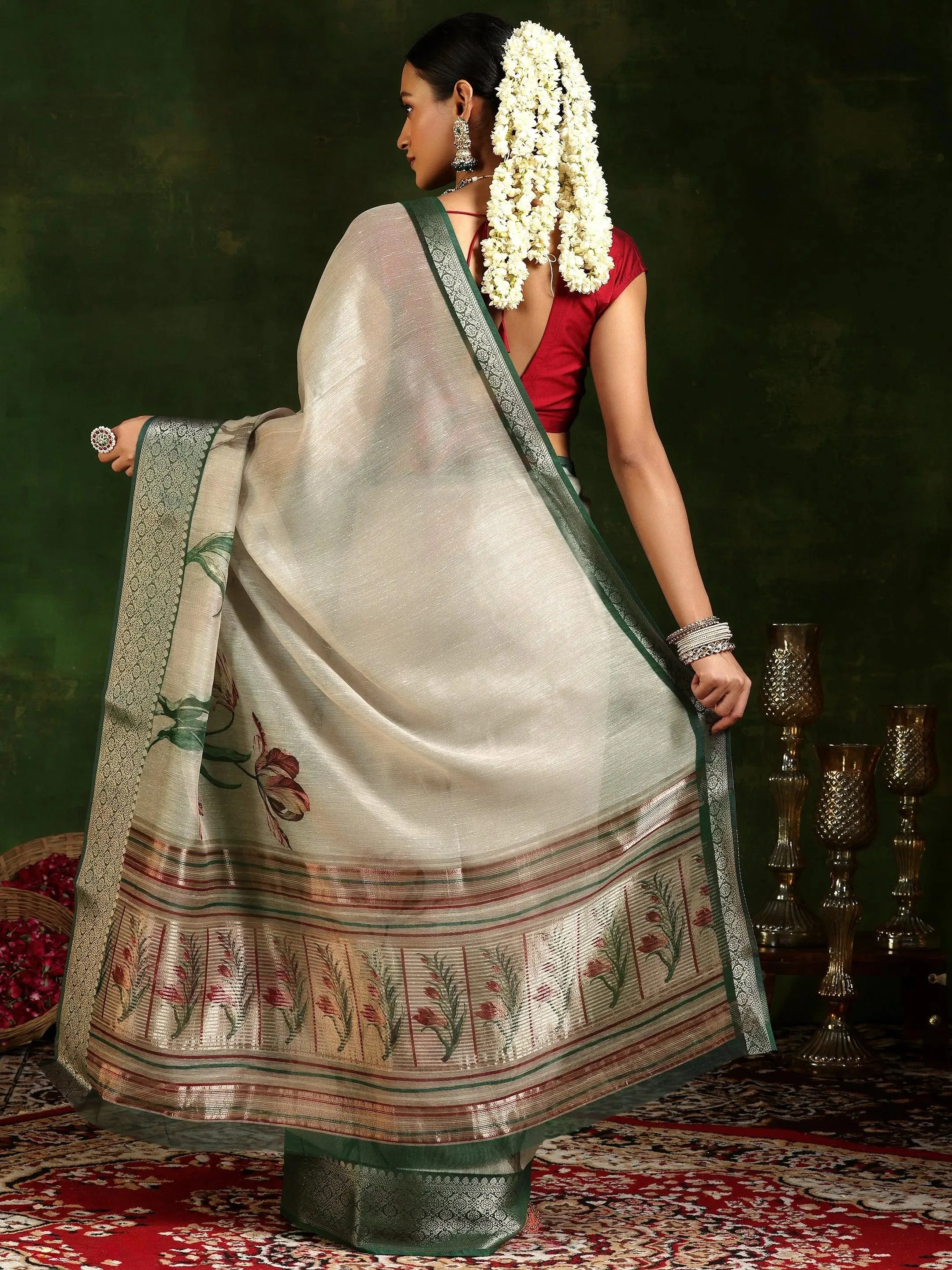 Beige Printed Silk Blend Saree With Unstitched Blouse Piece