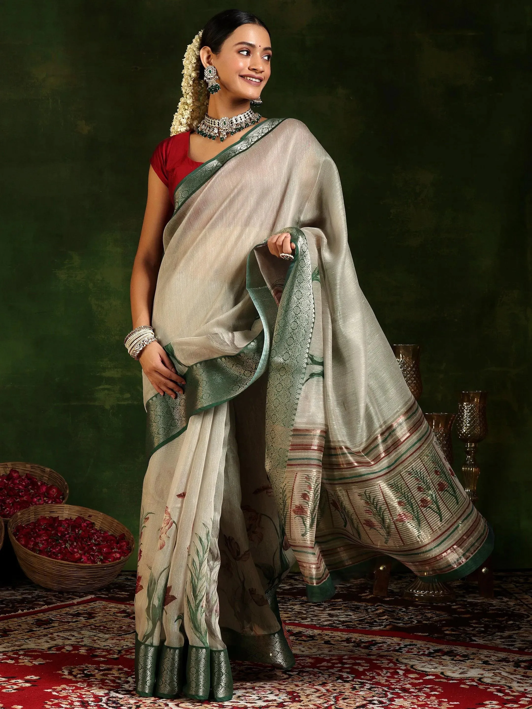 Beige Printed Silk Blend Saree With Unstitched Blouse Piece