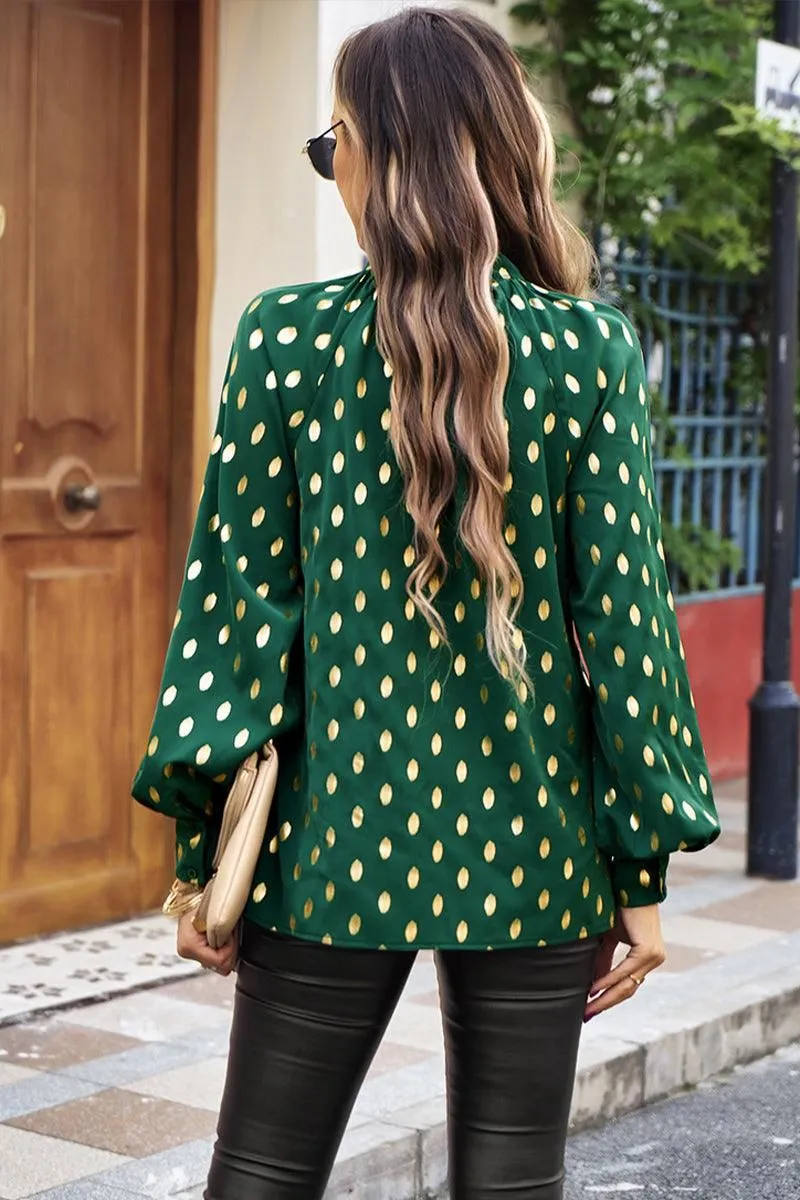 BUTTON COLLAR GOLD ROUND POINT BLOUSE